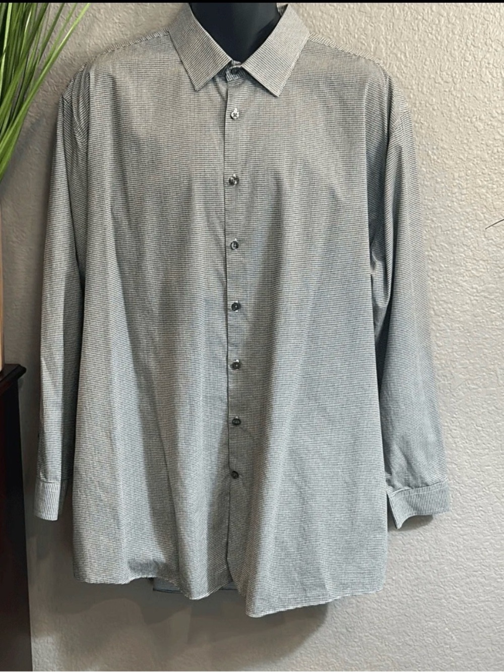 RB10 J. Ferrar, long sleeve button-down, dress shirt size XXL 18 18 1/2, 34/35.